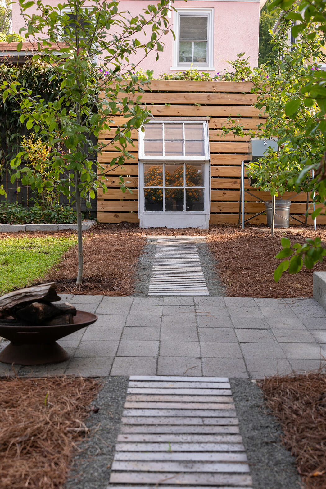 southern backyard living on C Ville Weekly The Diy Backyard How To Install A Home Landscape That Ll Make You Proud