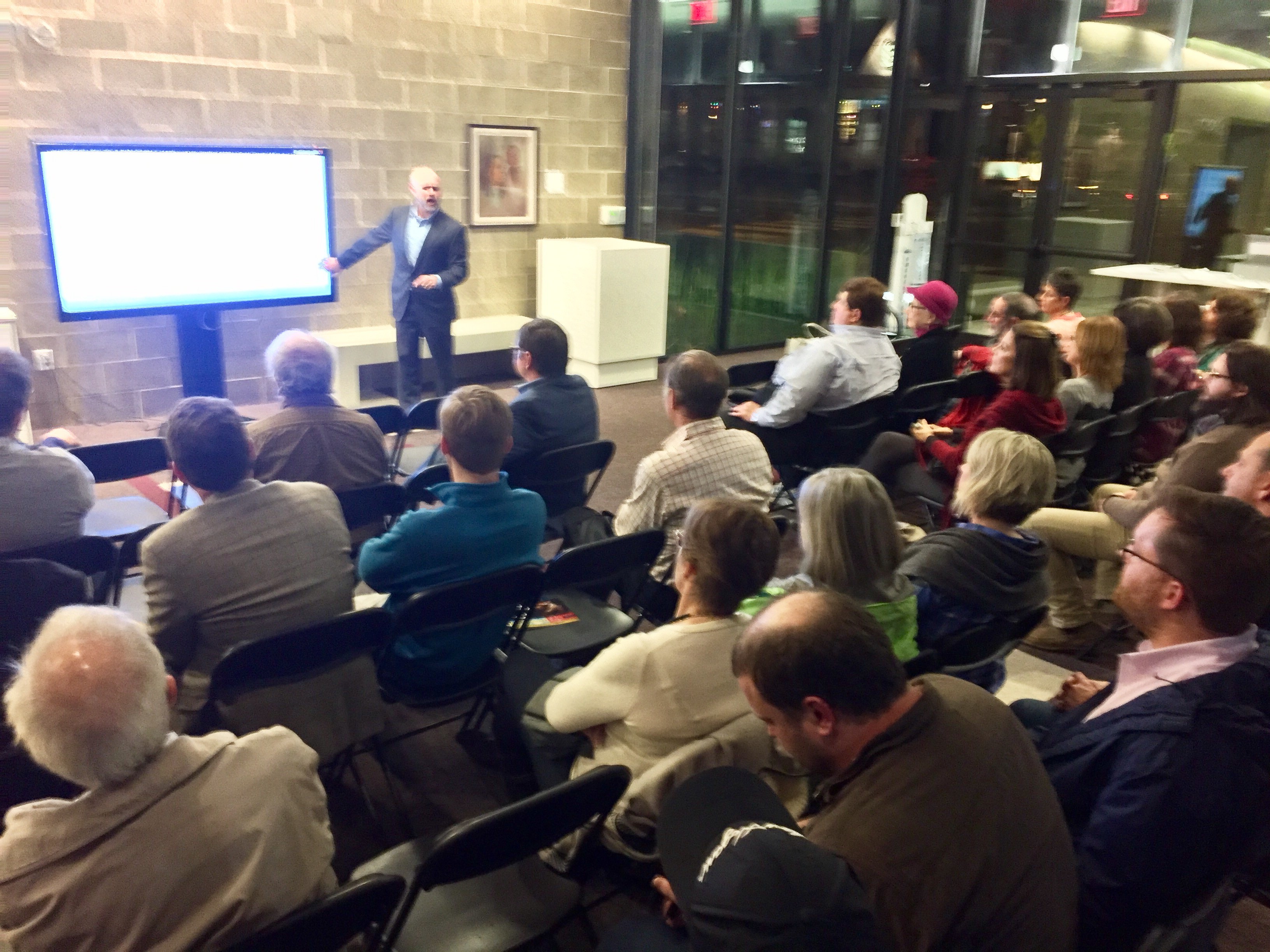 Memphis Flyer Meeting Airs Facts, Opinions, Emotions, Theories About